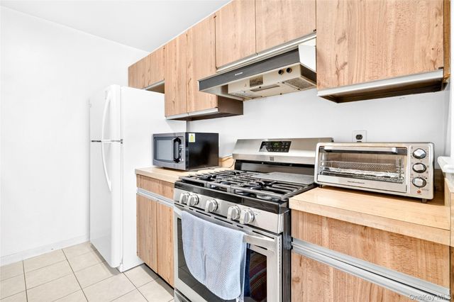 23 Hillside Terrace D, White Plains, NY 10601