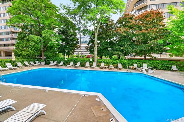 23 Hillside Terrace D, White Plains, NY 10601