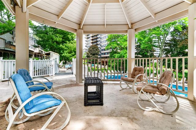 23 Hillside Terrace D, White Plains, NY 10601