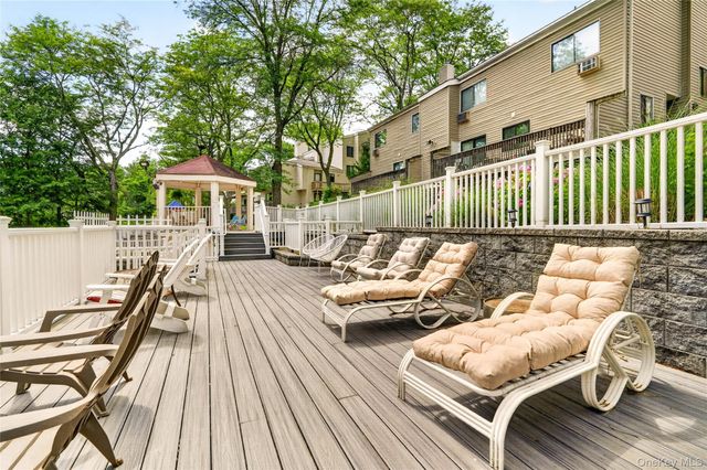 23 Hillside Terrace D, White Plains, NY 10601