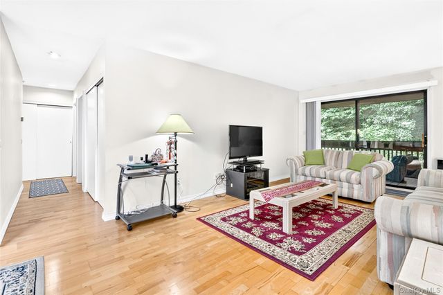 23 Hillside Terrace D, White Plains, NY 10601