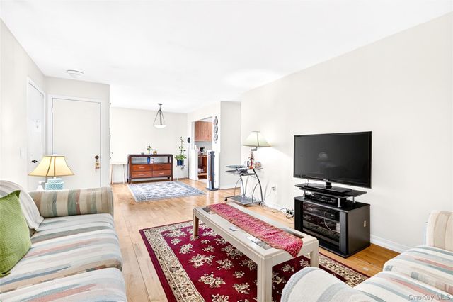 23 Hillside Terrace D, White Plains, NY 10601
