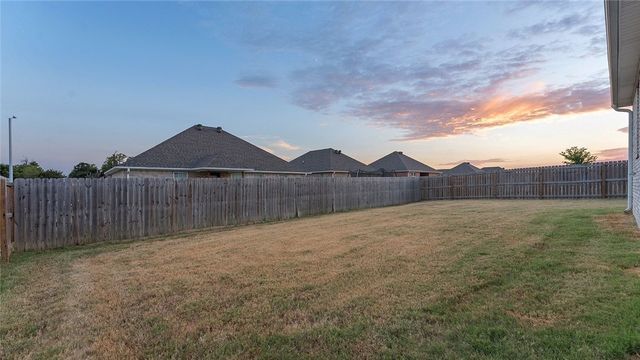2209 Misti Woods Street, Gentry, AR 72734