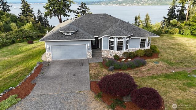 7023 Columbia Avenue, Clinton, WA 98236