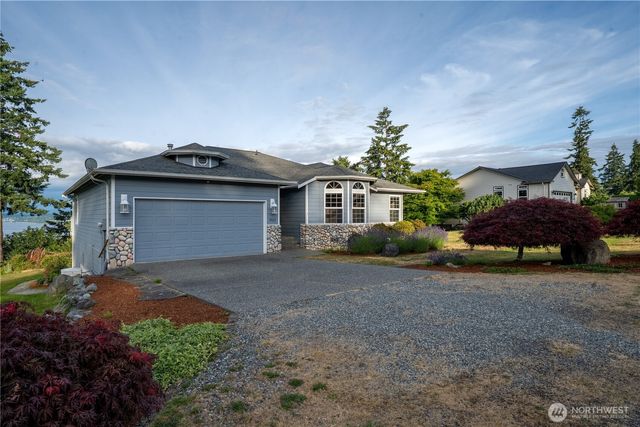 7023 Columbia Avenue, Clinton, WA 98236