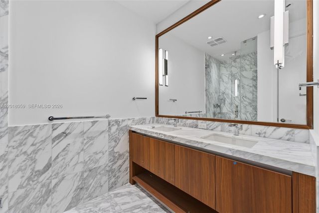 175 SE 25th Rd 1004, Miami, FL 33129