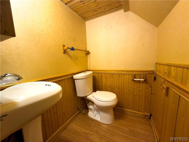 26 Caroline Lane, Cheektowaga, NY 14043