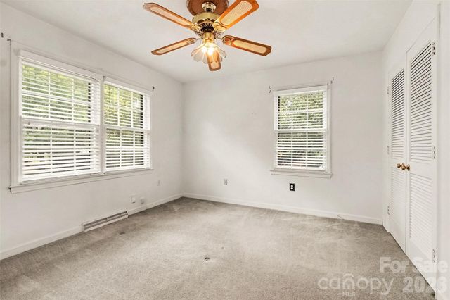 4221 Bridgewood Lane, Charlotte, NC 28226