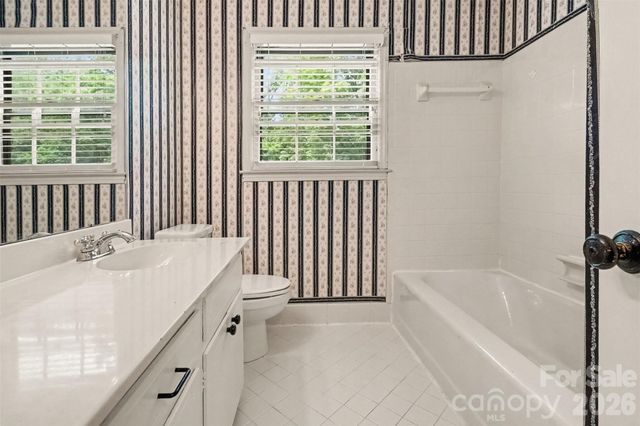 4221 Bridgewood Lane, Charlotte, NC 28226
