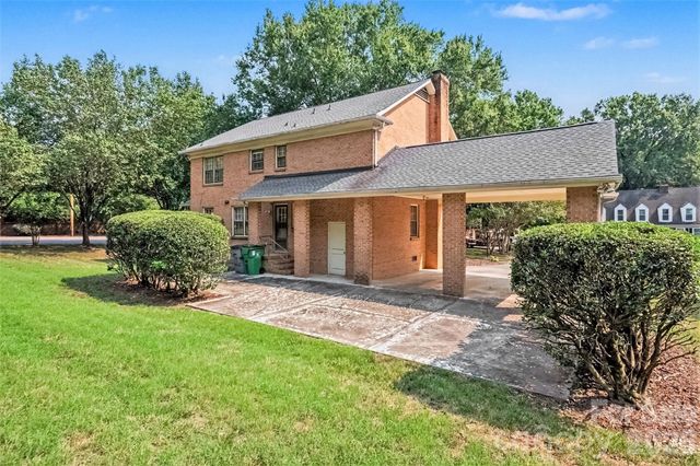 4221 Bridgewood Lane, Charlotte, NC 28226