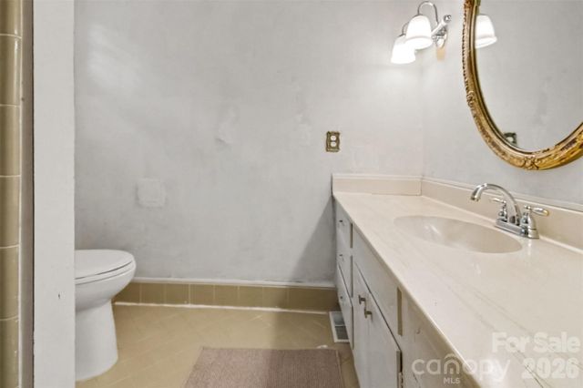 4221 Bridgewood Lane, Charlotte, NC 28226