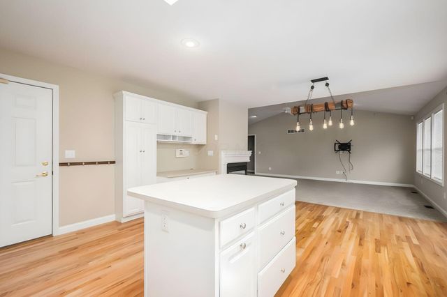 1677 Francisco Road, Columbus, OH 43220