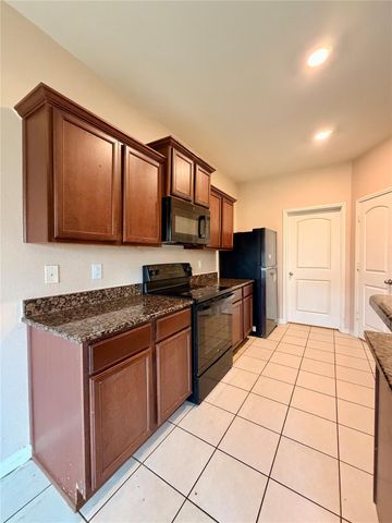 1303 Emerald Stone Drive, Rosharon, TX 77583