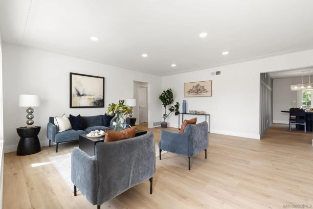 6850 Rosefield Dr, La Mesa, CA 91942