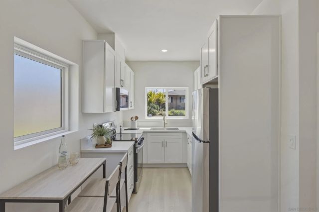 6850 Rosefield Dr, La Mesa, CA 91942