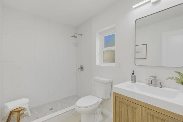 6850 Rosefield Dr, La Mesa, CA 91942