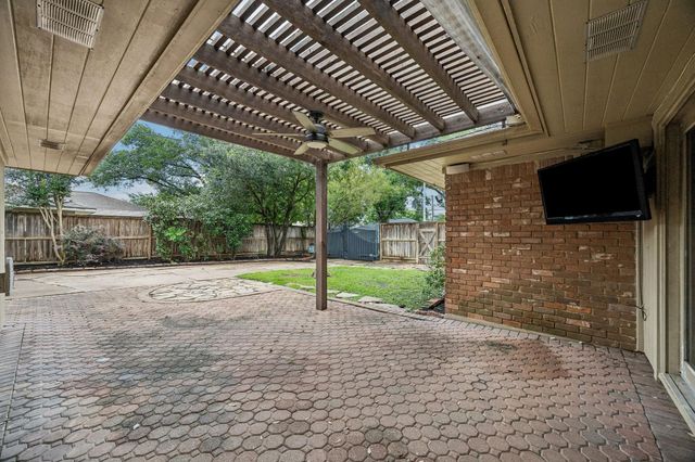 6200 Locke Lane, Houston, TX 77057
