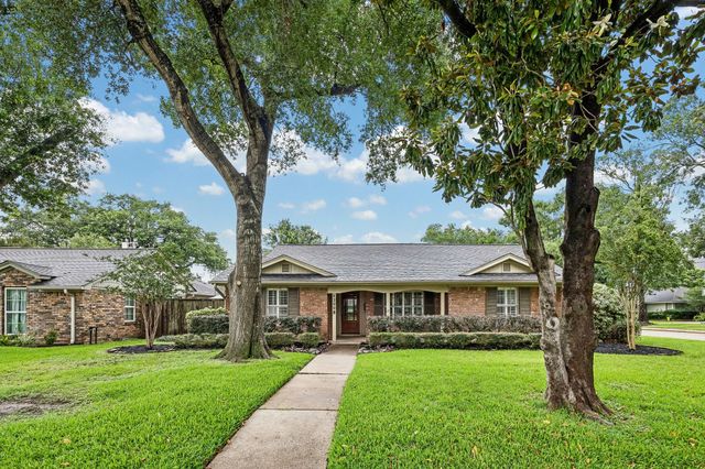 6200 Locke Lane, Houston, TX 77057