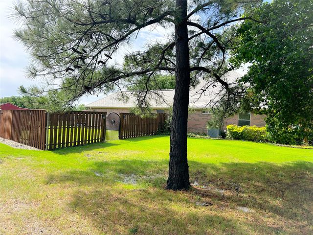 1326 Stillwater Cove Drive, Little Elm, TX 75068
