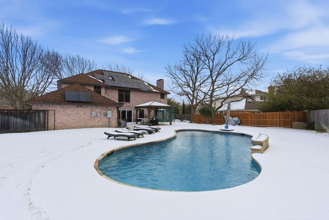 1936 Spinnaker Lane, Azle, TX 76020