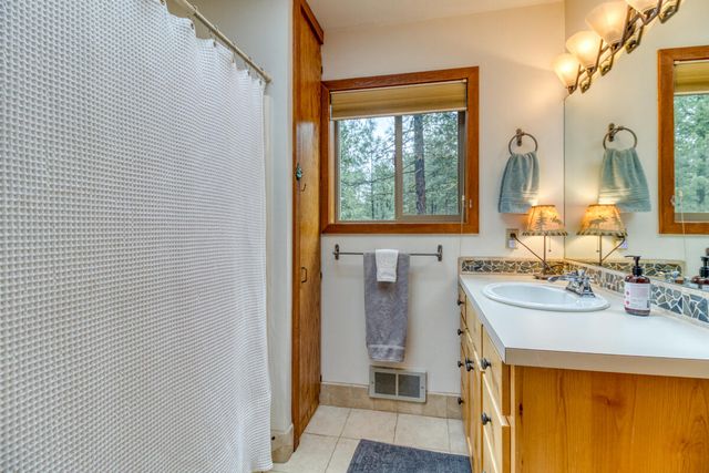 70525 Colts Foot GM123, Black Butte Ranch, OR 97759