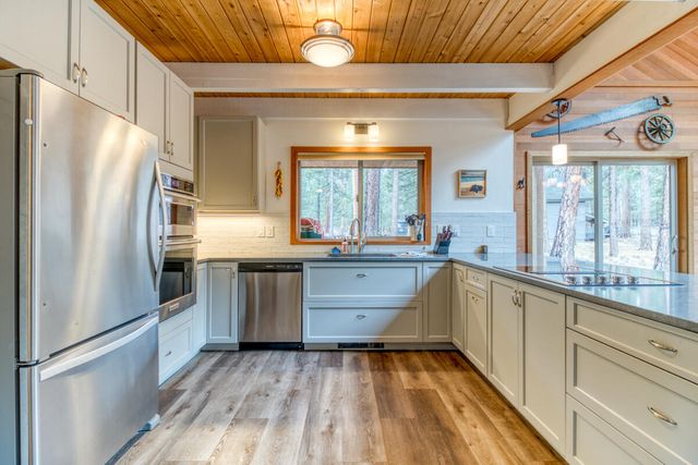 70525 Colts Foot GM123, Black Butte Ranch, OR 97759