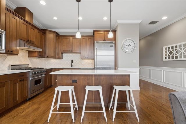 1130 W Diversey Parkway 4W, Chicago, IL 60614