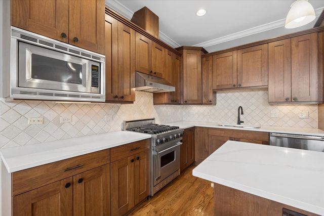 1130 W Diversey Parkway 4W, Chicago, IL 60614