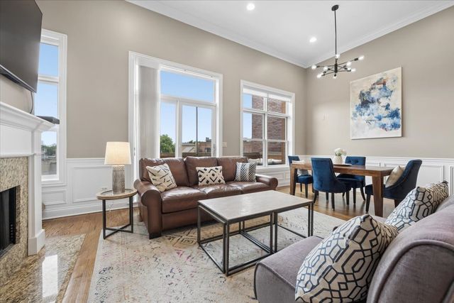 1130 W Diversey Parkway 4W, Chicago, IL 60614