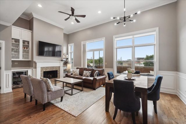 1130 W Diversey Parkway 4W, Chicago, IL 60614