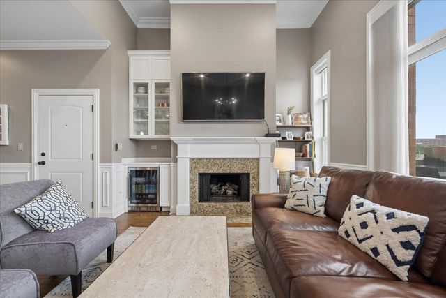 1130 W Diversey Parkway 4W, Chicago, IL 60614
