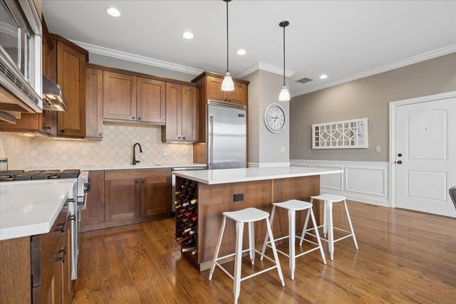 1130 W Diversey Parkway 4W, Chicago, IL 60614