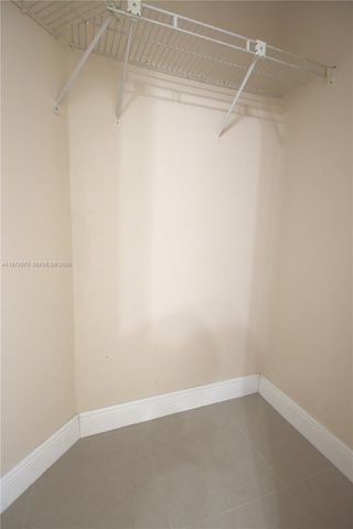 690 W Park Dr 2-204, Miami, FL 33172