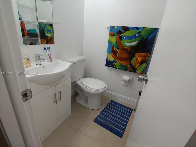 690 W Park Dr 2-204, Miami, FL 33172