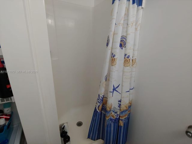 690 W Park Dr 2-204, Miami, FL 33172