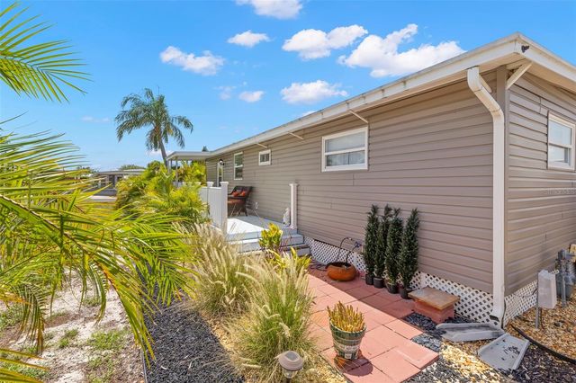 7165 MOUNT GEORGETOWN DRIVE NE 571, St Petersburg, FL 33702