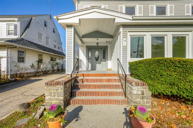 41 French Ridge, New Rochelle, NY 10801