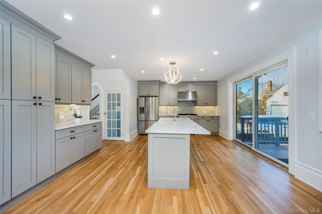 41 French Ridge, New Rochelle, NY 10801