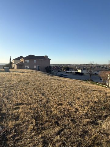 7705 Lakeview Circle, Fort Worth, TX 76179