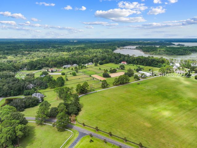 8 Sylvan Ct, Bluffton, SC 29910