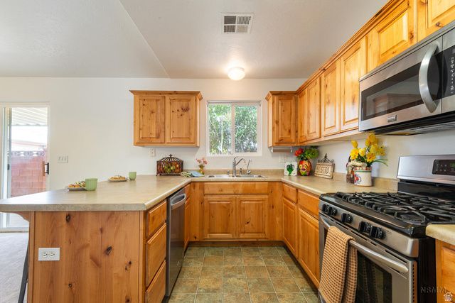 53 E CYNDI LN, La Verkin, UT 84745