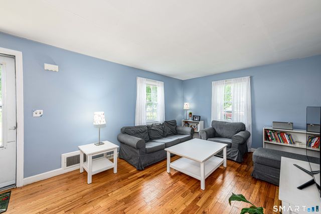 50 Albert Road, Hamden, CT 06514