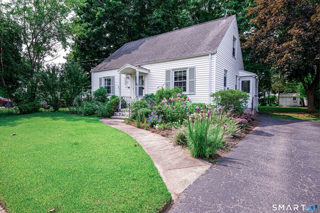 50 Albert Road, Hamden, CT 06514