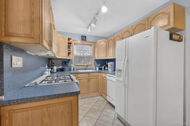 151-57 28th Avenue, Flushing, NY 11354