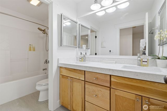 252 & 250 NW Sigurd Hanson Road, Poulsbo, WA 98370