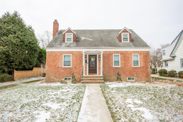 66 Denton Avenue 2nd Floor, East Rockaway, NY 11518