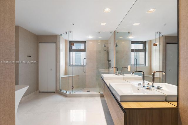 17301 Biscayne Boulevard 908, North Miami Beach, FL 33160