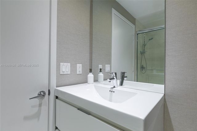 17301 Biscayne Boulevard 908, North Miami Beach, FL 33160