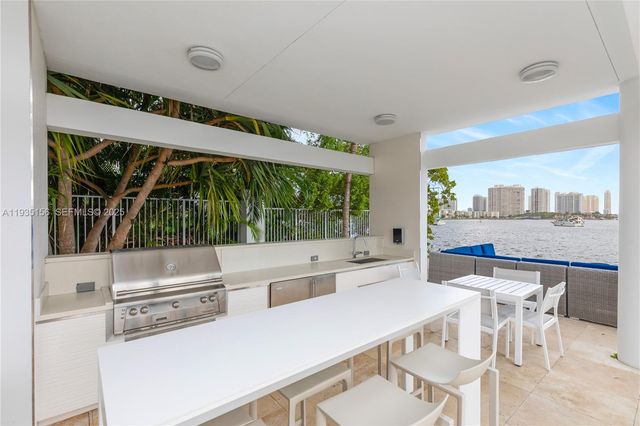 17301 Biscayne Boulevard 908, North Miami Beach, FL 33160