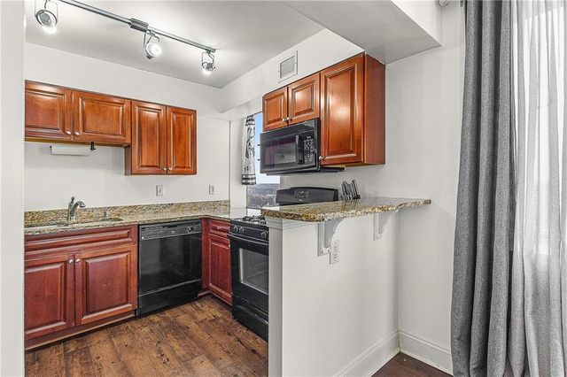 2479 Peachtree Road NE 1716, Atlanta, GA 30305